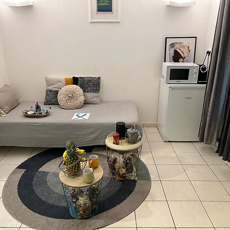 Le 63* Apartment La Trinite Luaran gambar