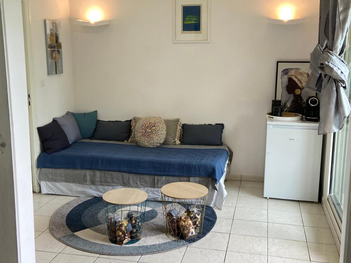 Le 63* Apartment La Trinite Luaran gambar