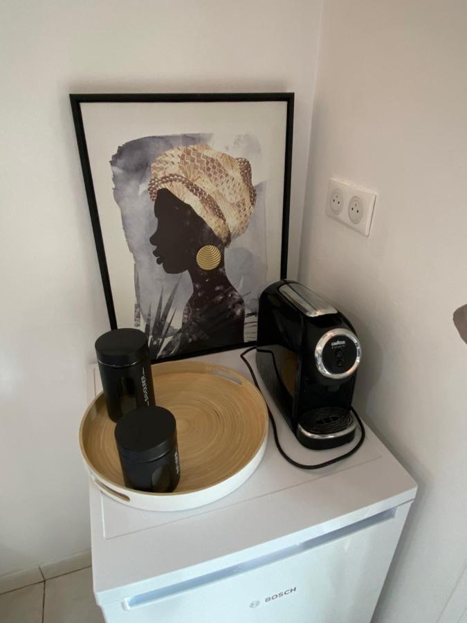 Le 63* Apartment La Trinite Luaran gambar