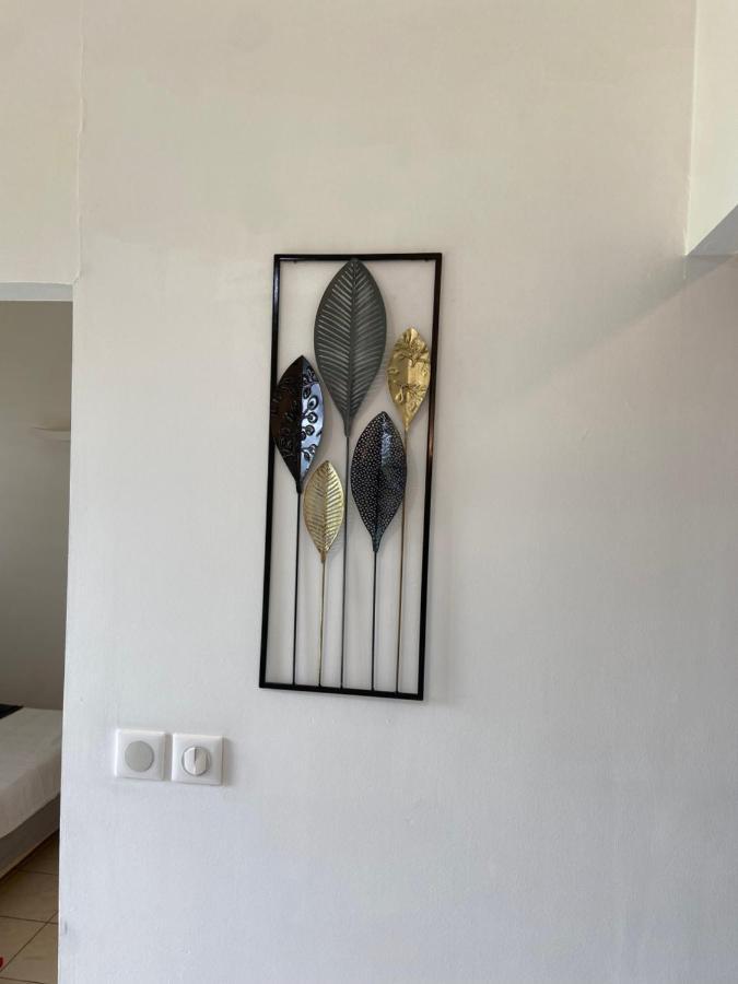 Le 63* Apartment La Trinite Luaran gambar