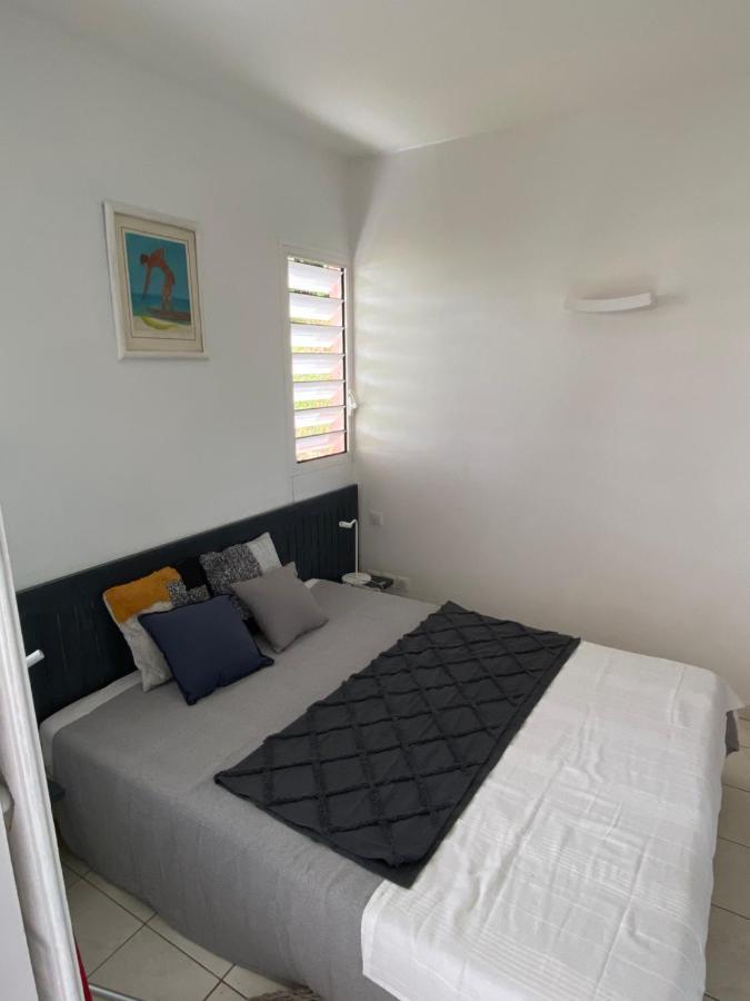 Le 63* Apartment La Trinite Luaran gambar