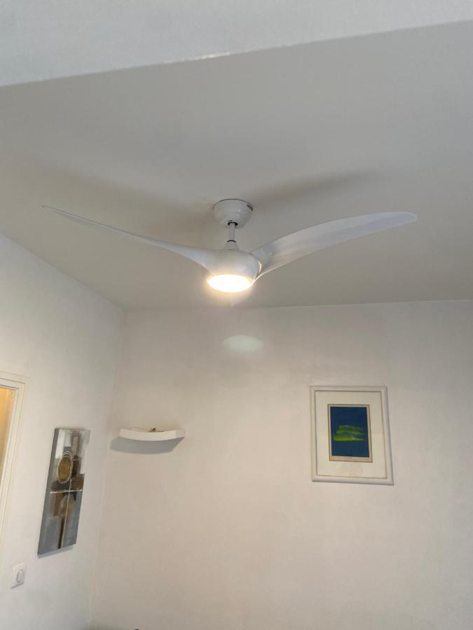 Le 63* Apartment La Trinite Luaran gambar