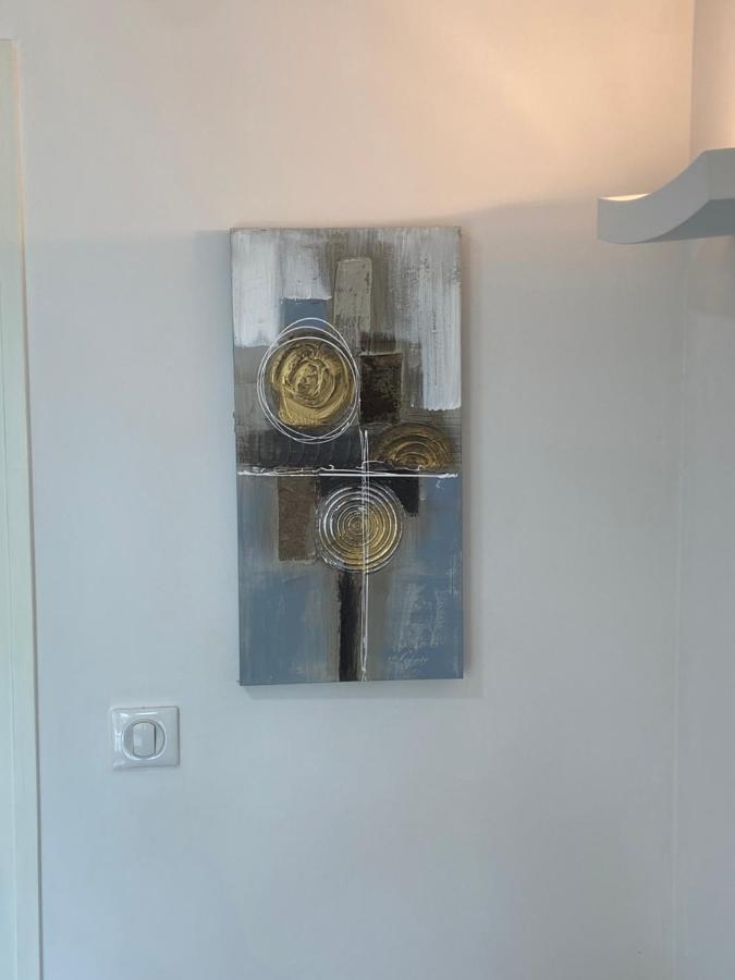 Le 63* Apartment La Trinite Luaran gambar