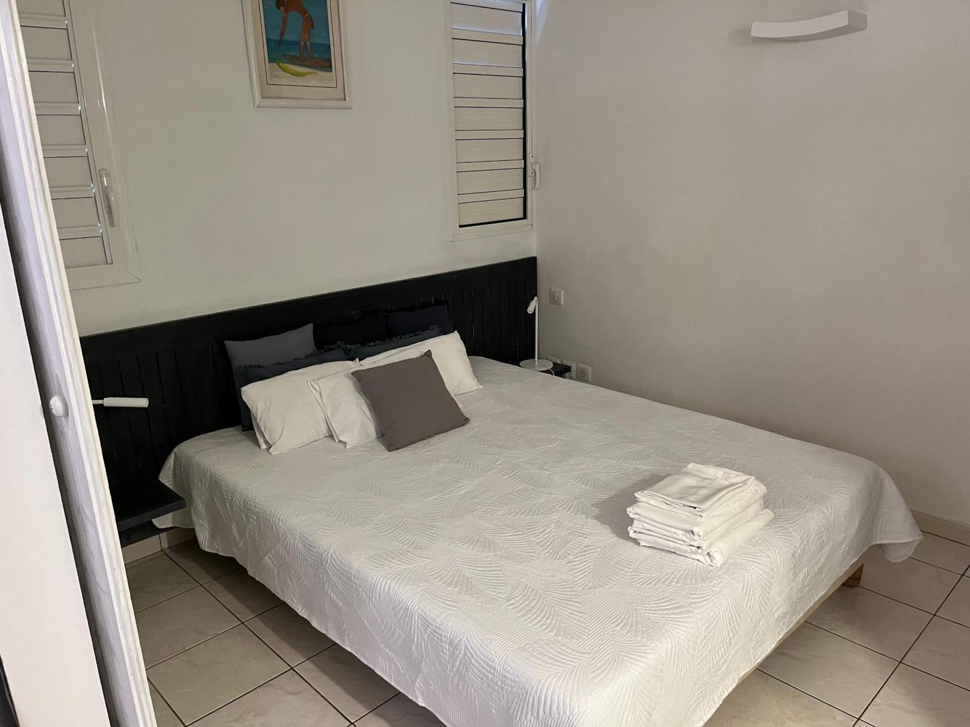 Le 63* Apartment La Trinite Luaran gambar