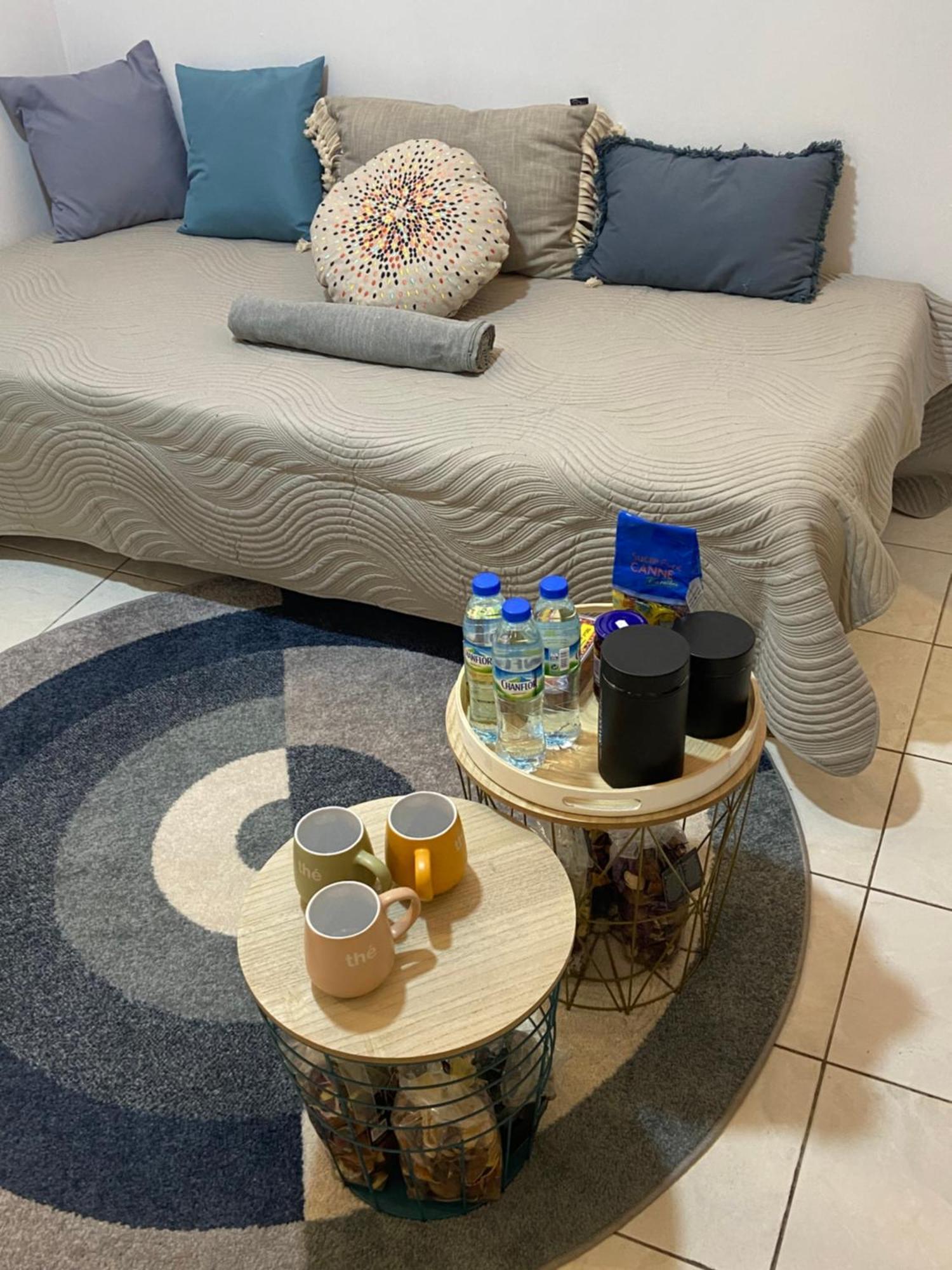 Le 63* Apartment La Trinite Luaran gambar